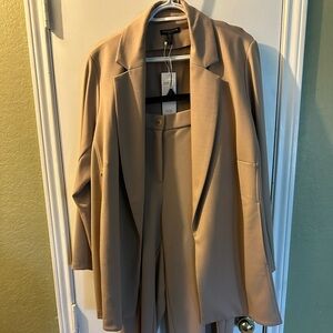 Eileen Fisher Elegant Beige Women's Pantsuit